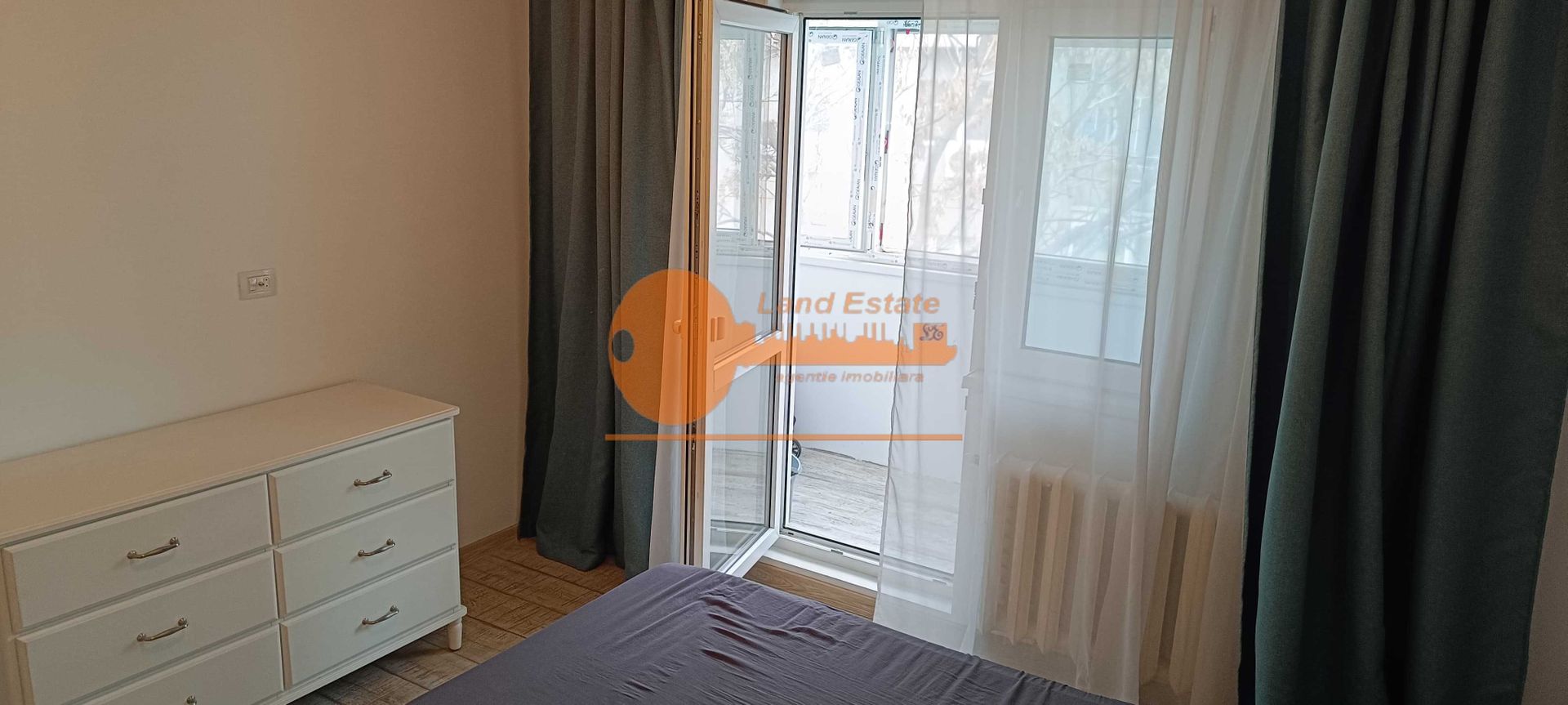 3 camere Gorjului ( bloc reabilitat ) - Poză 8