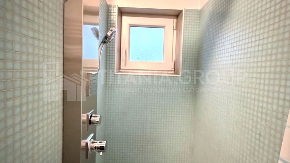 Apartament cu 3 camere, 2 bai  - zona Tractorul - Poză 10