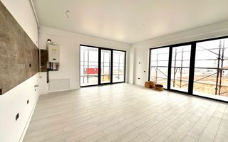 Apartament de vanzare 2 camere- vedere la mare - Poză 18