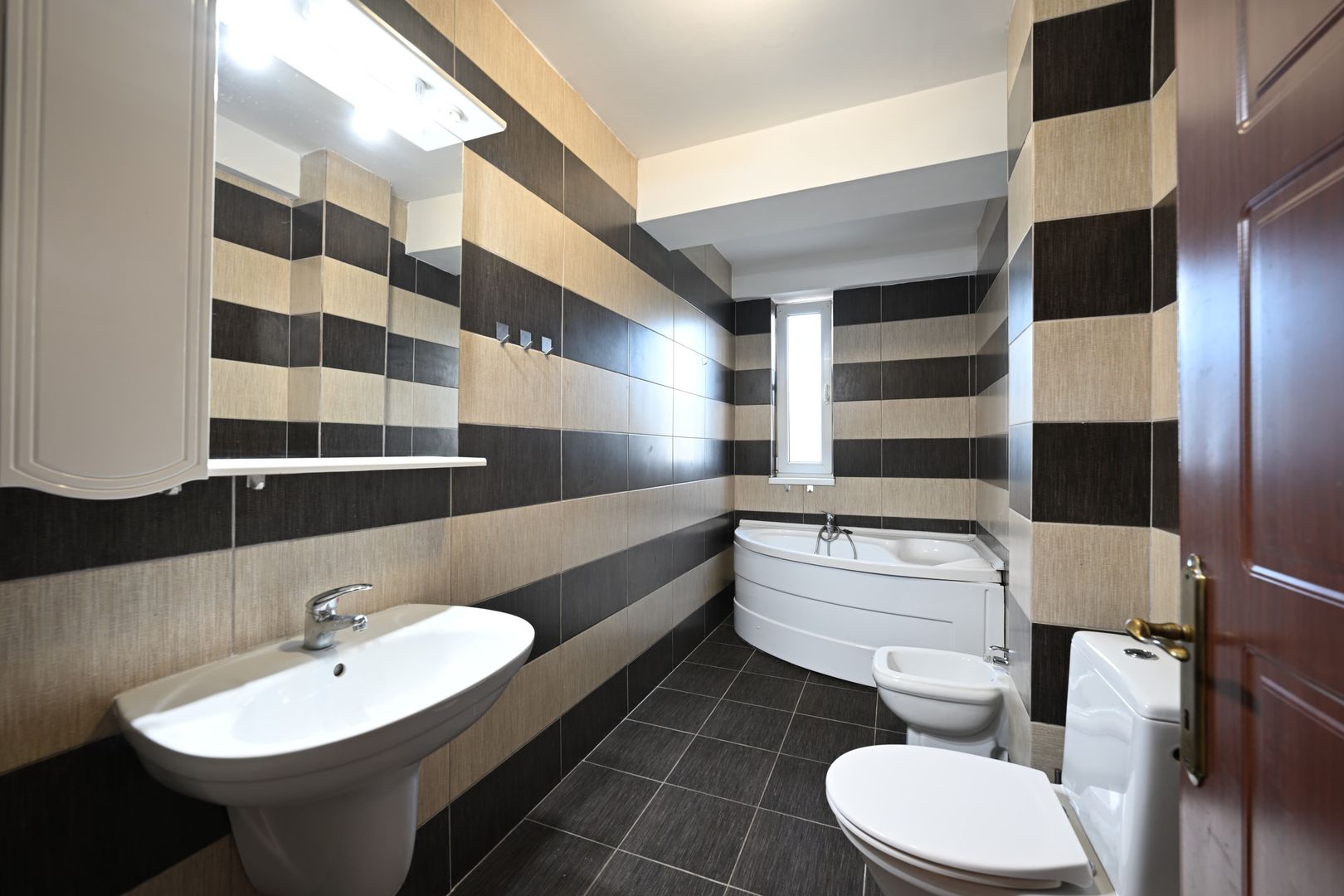 TOMIS NORD - vizavi VIVO MALL | 2 camere gata de mutare | balcon | gaz - Poză 13