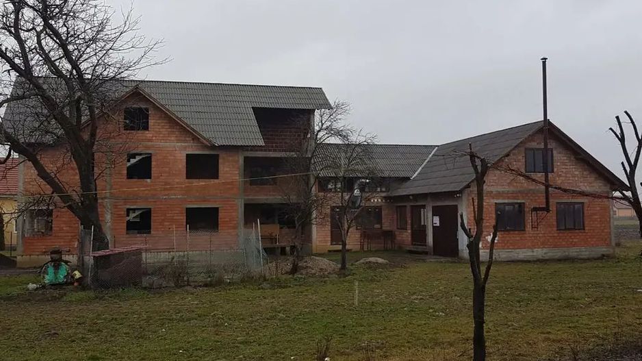 Vând casa și atelierul - Poză 3