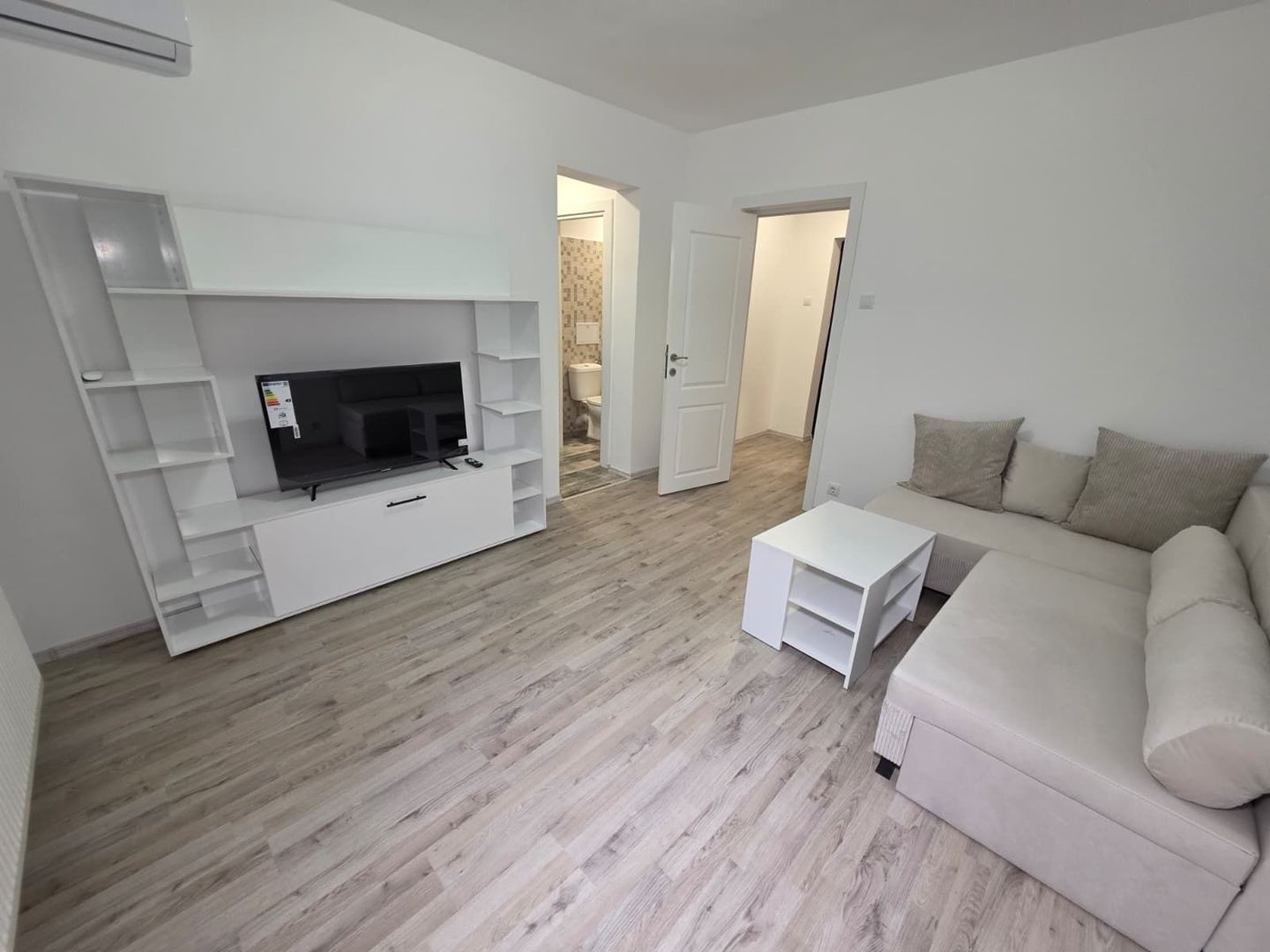 AP. 2 CAMERE RENOVA, TOTUL NOU, BUCATARIE INCHISA, METROU, COMISION 0% - Poză 1