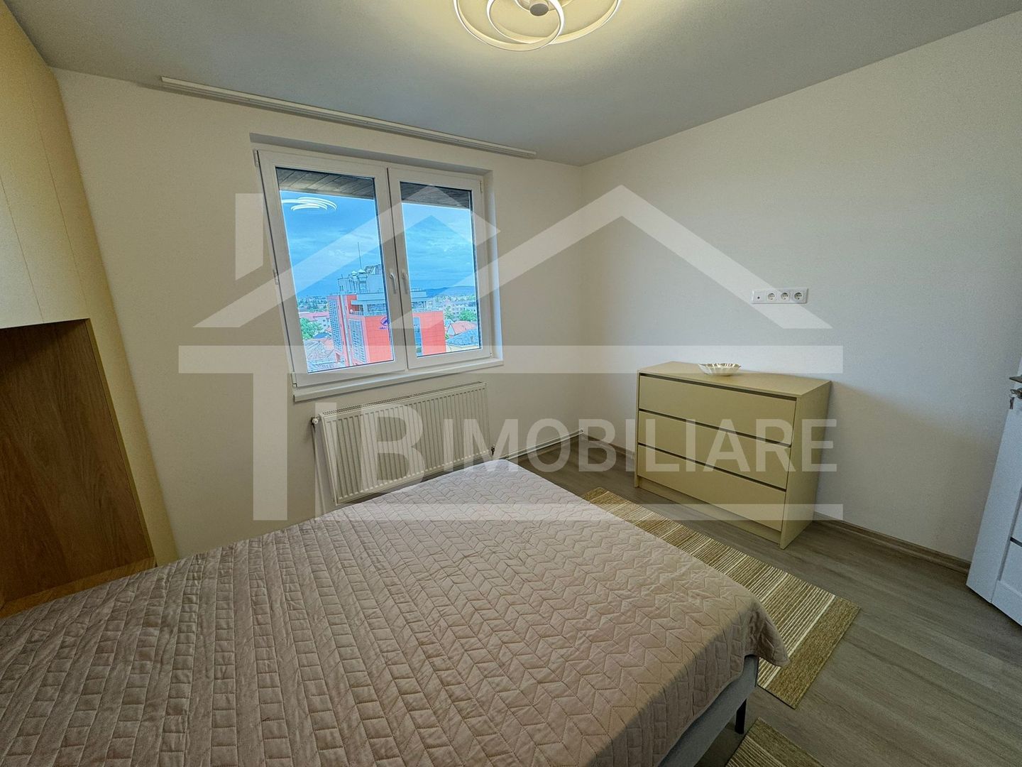 Apartament cu 2 camere, 60mp, decomandat, Zona Central - Poză 5