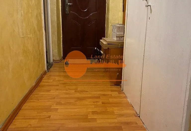 Garsoniera Crangasi - 8 minute de Metrou (Bloc Reabilitat) - Poză 5