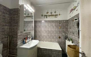 Apartament decomadat cu 3 camere, etaj 2 Cartier Valea Aurie - Poză 8