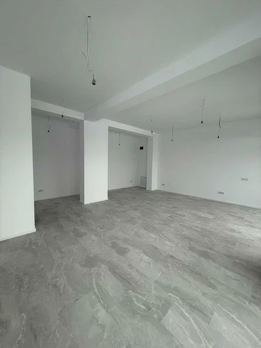 Spatiu comercial- Parter- 50 mp, 2 locuri de parcare - Poză 2