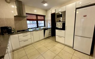 Casa 5 camere, Cartierul Gheorgheni, Curte, Garaj, Nicolae Titulescu - Poză 2