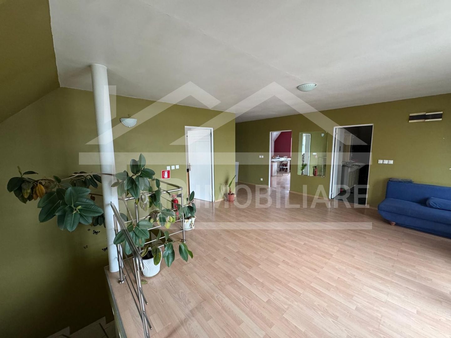 Vila cu 6 camere, 420mp,  teren 720mp, parcari, Zona Shopping City - Poză 11