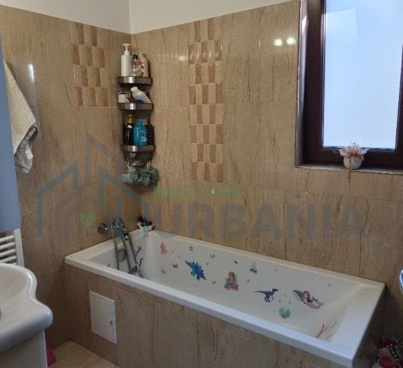 Apartament cu 4 camere de vânzare în Valea Lupului - Poză 14