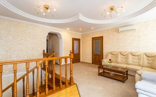 Vânzare, casă, 2 nivele, 4 camere, strada 31 August 1989, Centru - Poză 9