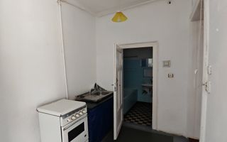 Blumana Proprietate singur in curte,2 corpuri de casa, fara amenajari - Poză 5