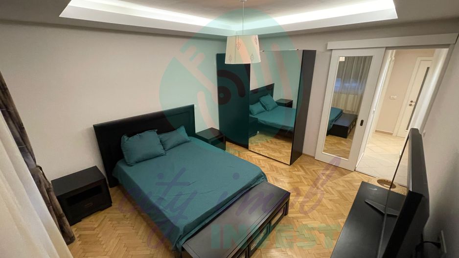 Locuinta BOEMA situata intre PARCUL CAROL SI PIATA UNIRII - Poză 11