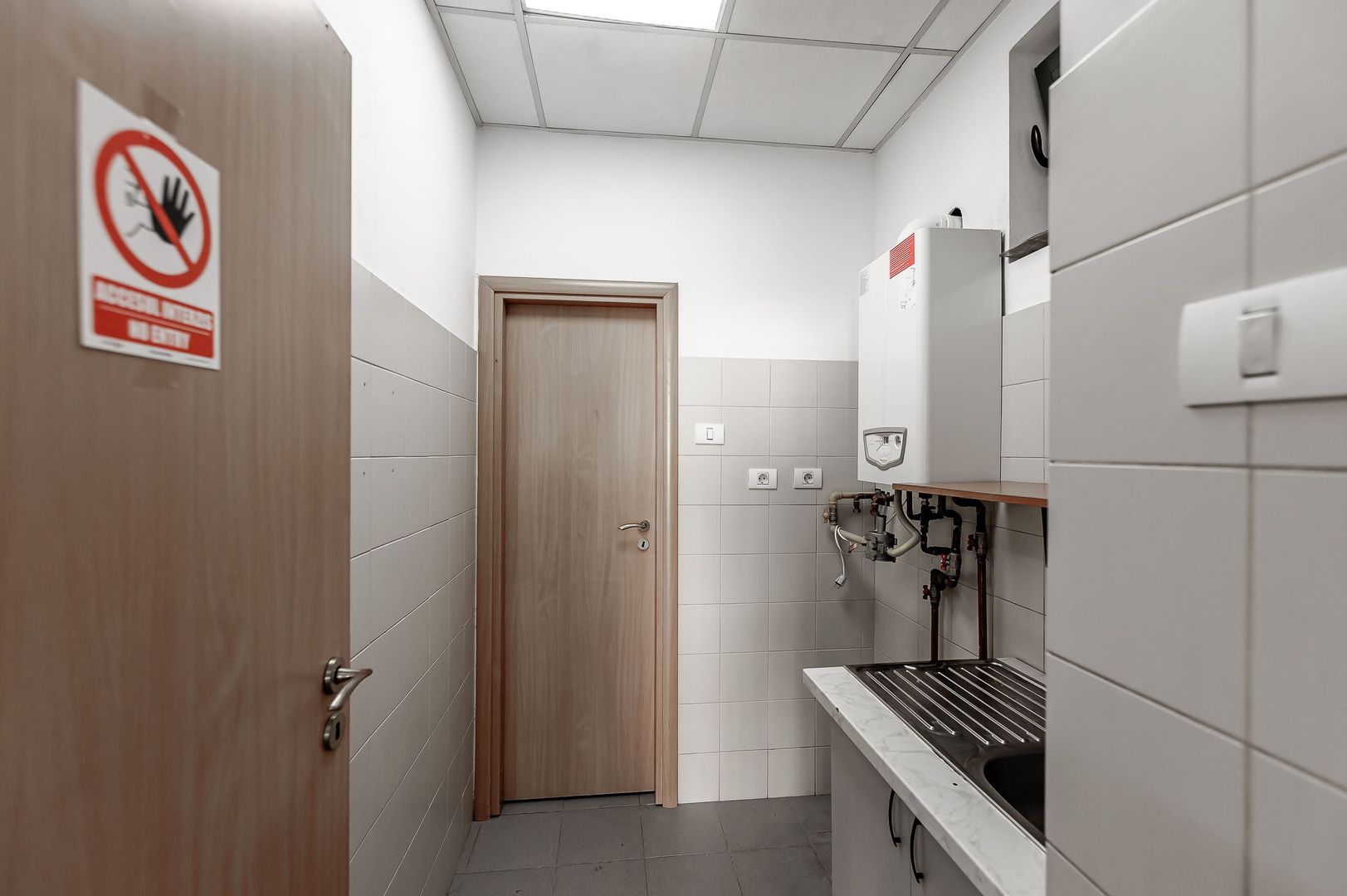 Spațiu comercial cu vitrină de 20 m, Micalaca Arad. - Poză 7