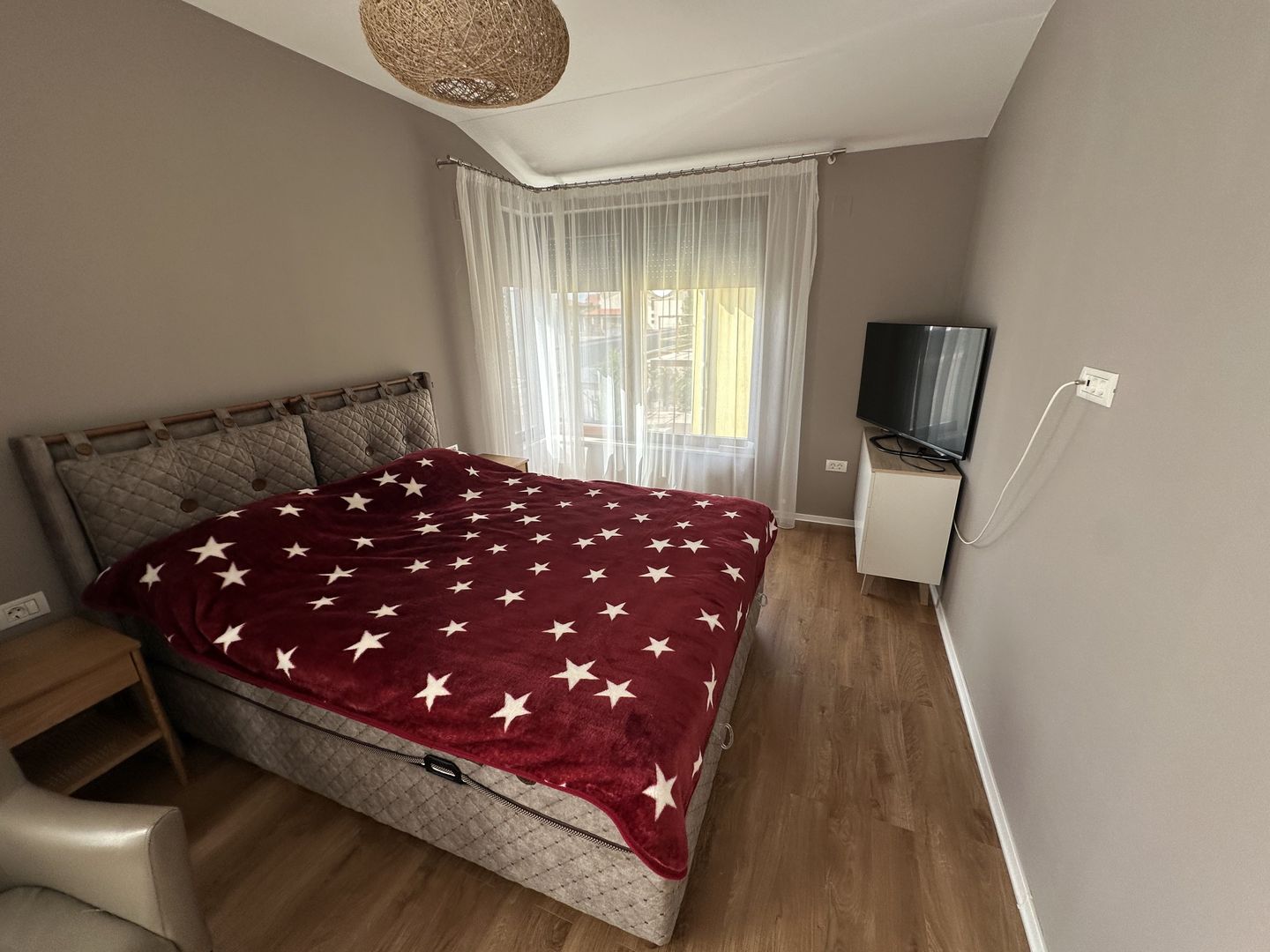 Duplex cu 5 camere de vanzare  în zona Aradului - Poză 33
