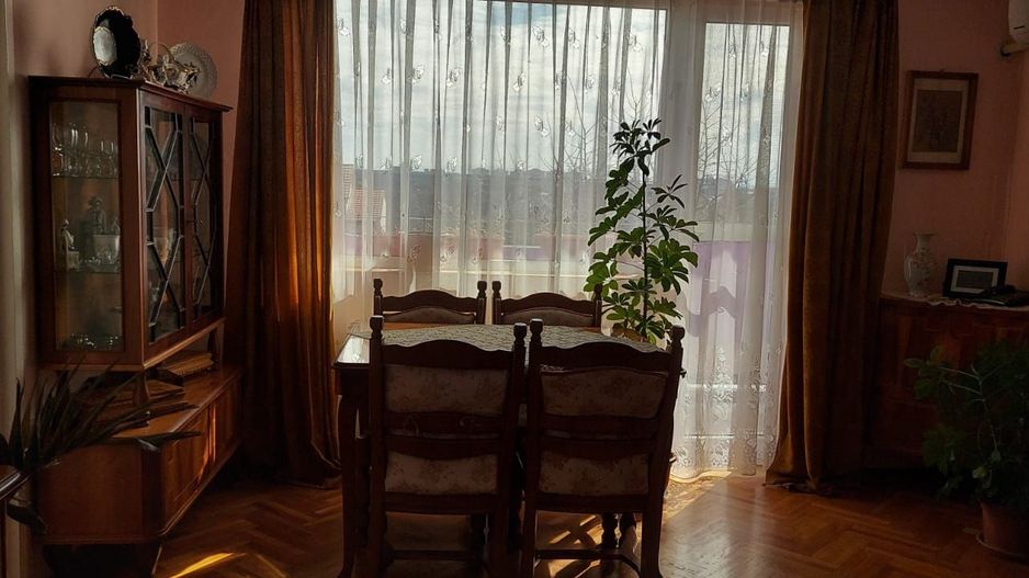 Ag EUROPA vinde ap 3 cam 90mp etaj 4 zona Closca. - Poză 4