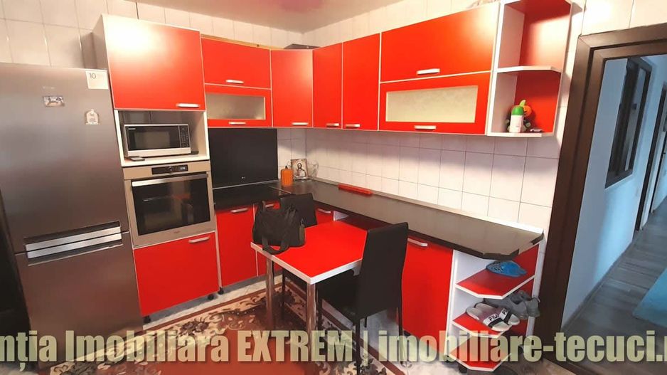 Casa cu 3 camere și 360mp teren, în Tecuci str. Vânători - Poză 6