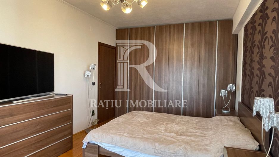 Apartament cu 3 camere | 2 Parcări Subterane | Nufărul | Oradea - Poză 7