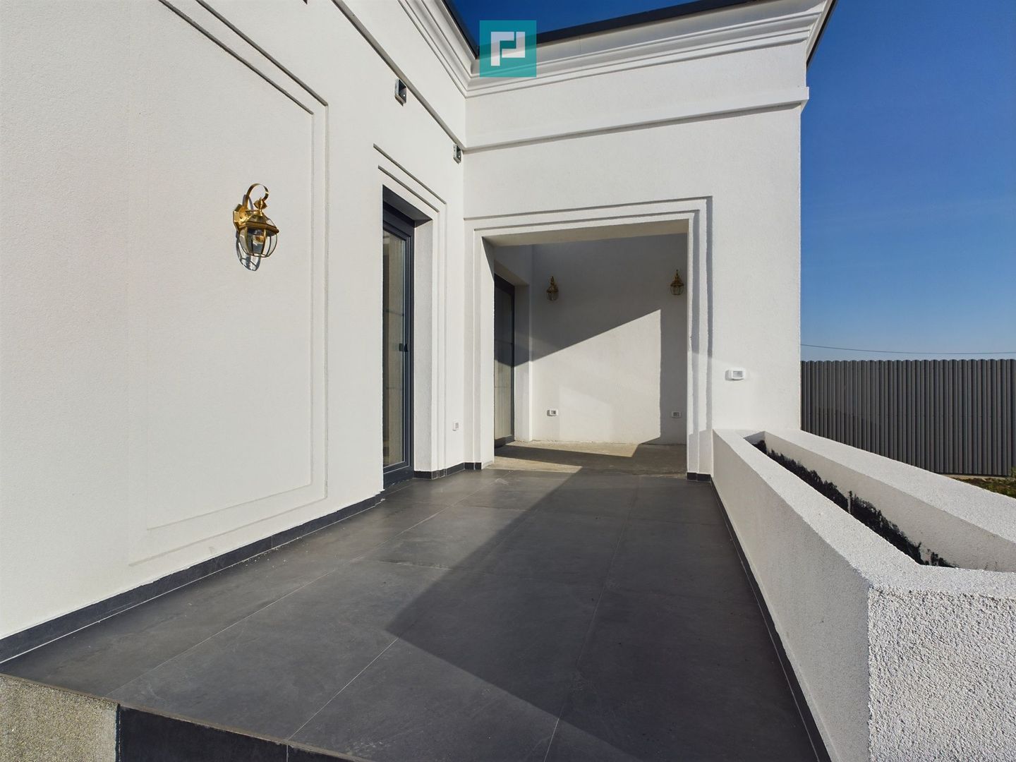 Locuință modernă cu curte spațioasă în Dumbrăvița – perfectă pentru familia ta! - Poză 2