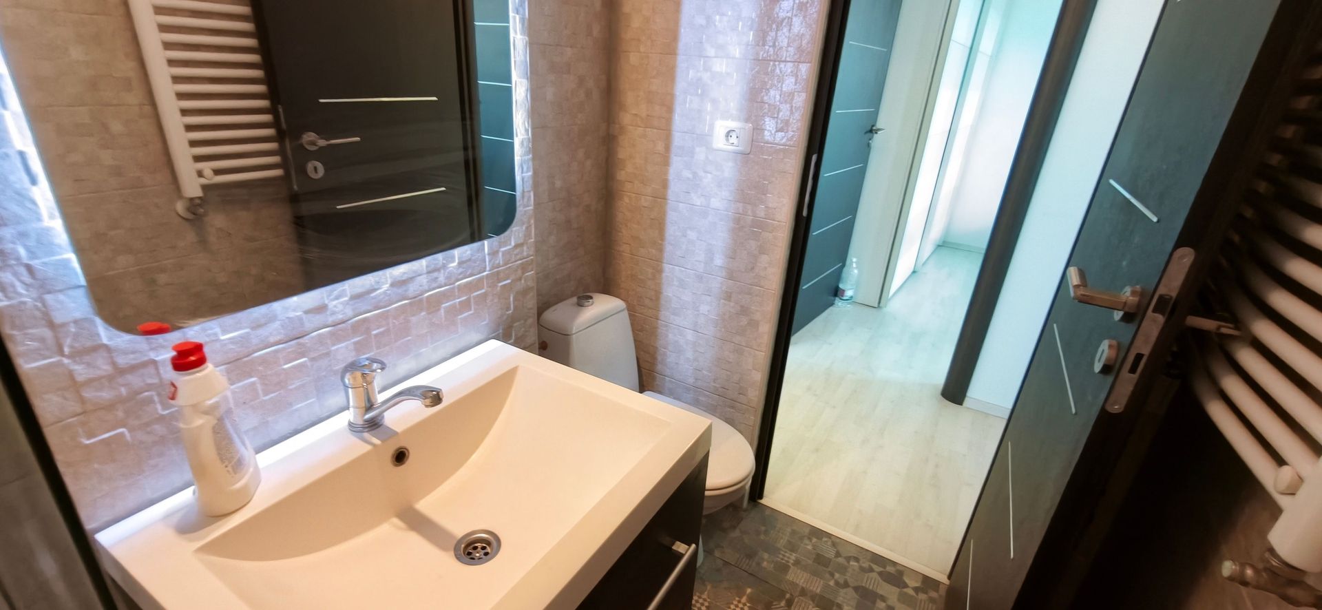 3 camere Premium | 70 mp | Metrou Favorit 3 minute - Poză 16