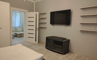 Apartament 3 camere la casa ,ultracentral, 550 E neg. Comision 50% - Poză 3