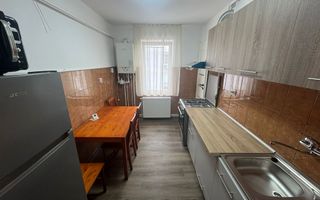 Apartament de 3 camere, 70 mp, decomandat, Zona Fortuna - Poză 8