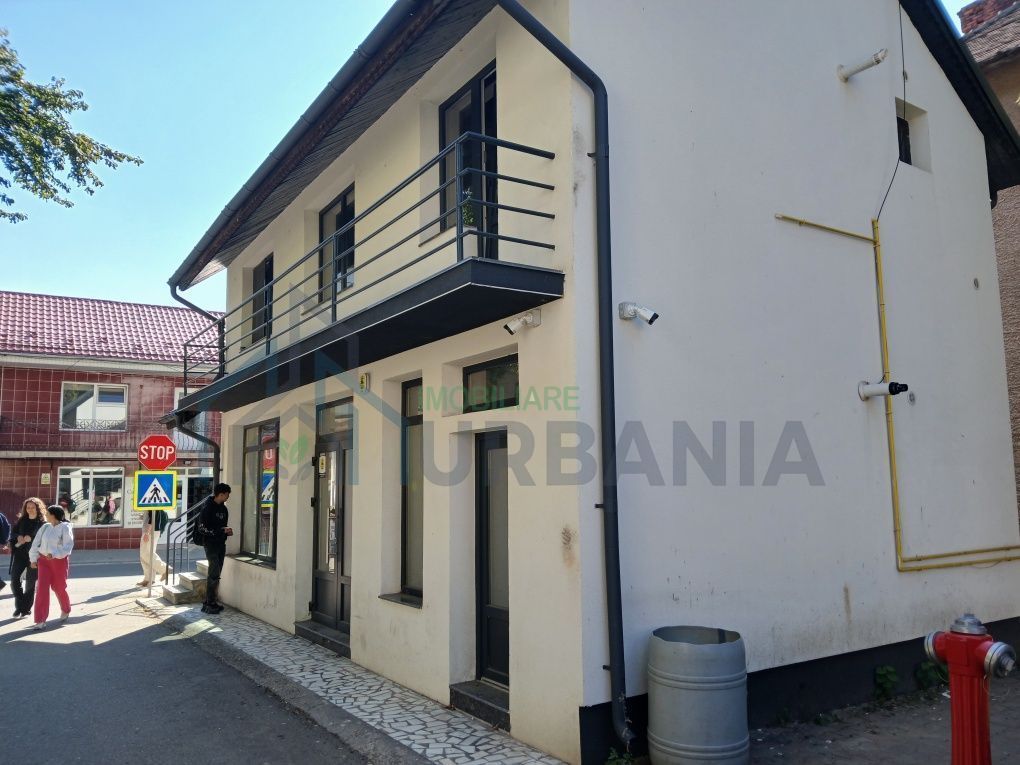 Clădire de vânzare cu spațiu comercial la parter și apartament la etaj, lângă Liceul Mihail Sadoveanu, Pașcani - Poză 4