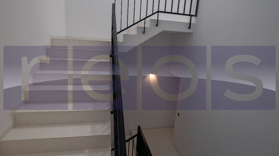 VANZARE -CLADIRE DE BIROURI - ARHITECTURA EXCEPTIONALA - Poză 21