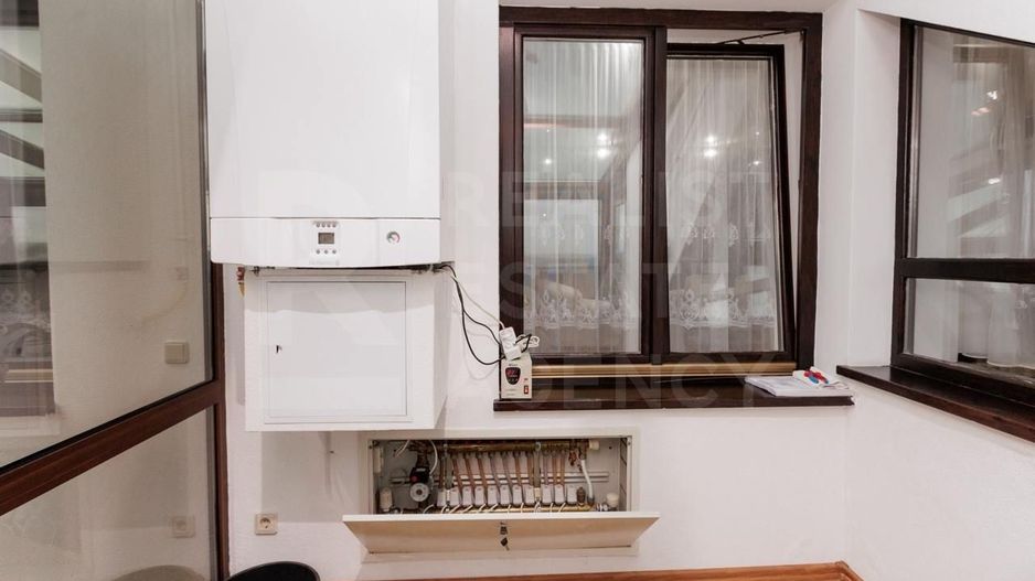 Vânzare, penthouse cu suprafața de 227 mp, str. Romană, Ungheni - Poză 28