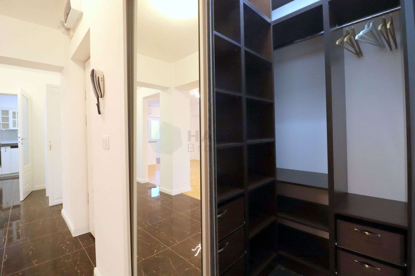 4 Camere (153 mp utili) în Blocul Scala - Poză 18