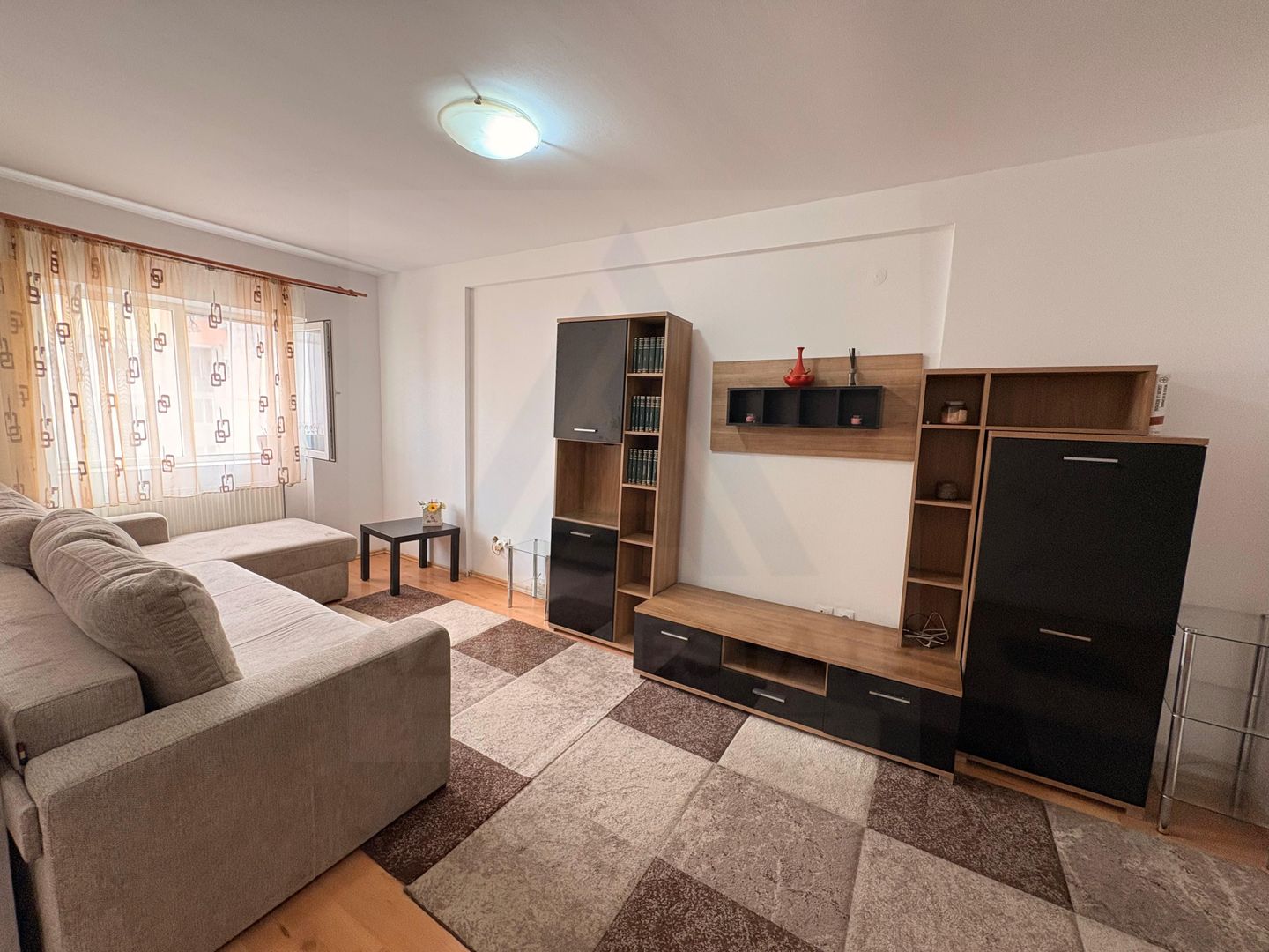 Apartament 2 camere 43 mp Etaj 3/6 cu lift in Opera Residence - Poză 1