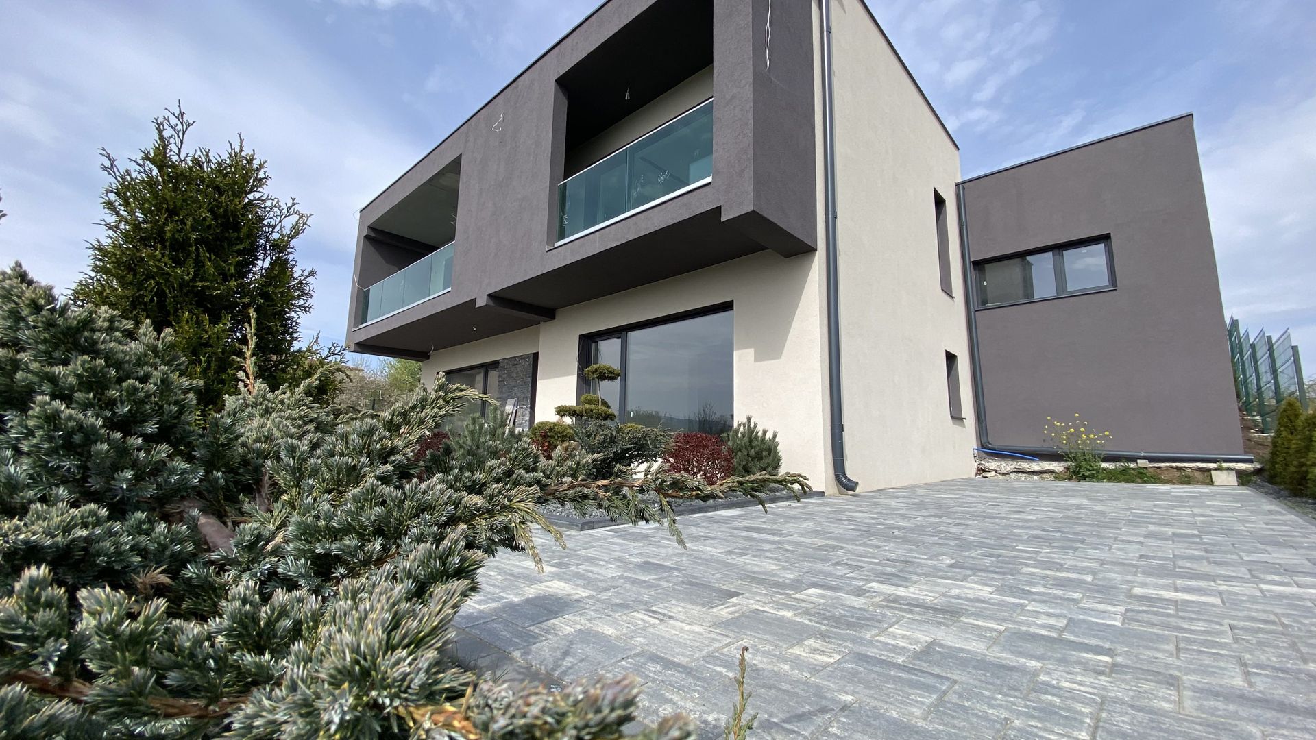 Casa individuala LA CHEIE (partial mobilata) Selimbar Sibiu - Poză 3