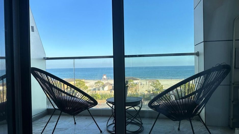 Apartament 2 camere de vanzare Mamaia Nord - Piscina infinity - Poză 1