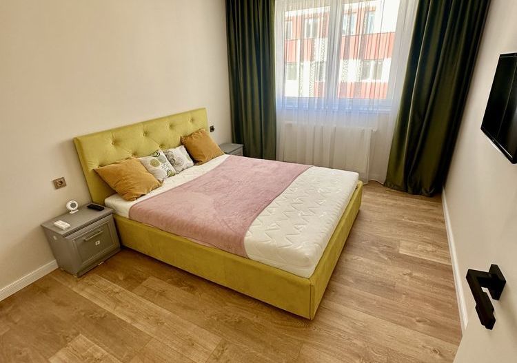 Apartament de vanzare 3 camere decomanda, balcon, parcare - Poză 5