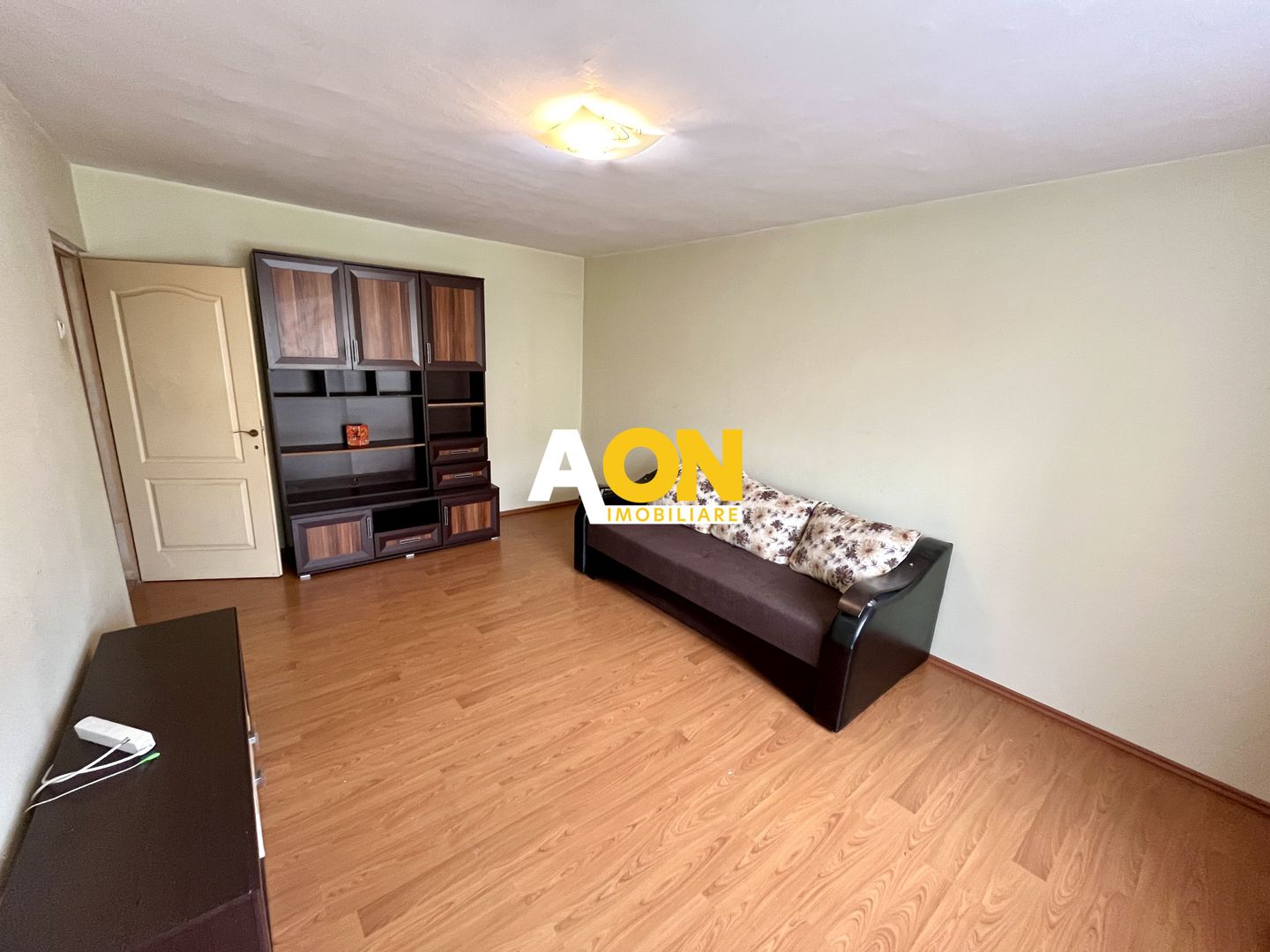 Apartament cu 2 Camere, Etaj 1, Zona Tolstoi - Poză 3