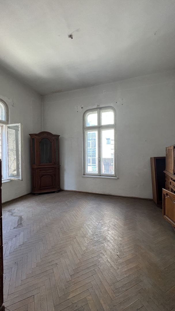 Casa interbelica 13 camere | 4 locuri de parcare | Batistei - Poză 6