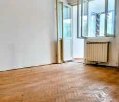 FARA RISC - Piata Nicolina -2 Camere - Decomandat -  Etaj 1 - Poză 2