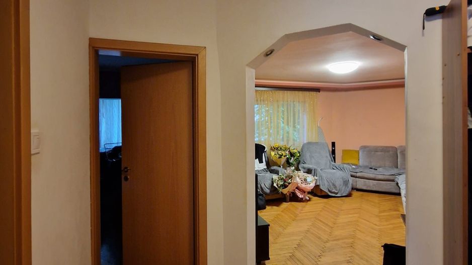 Soarelui | 3 Camere | Etaj 1 | Centrala proprie | Boxa - Poză 7