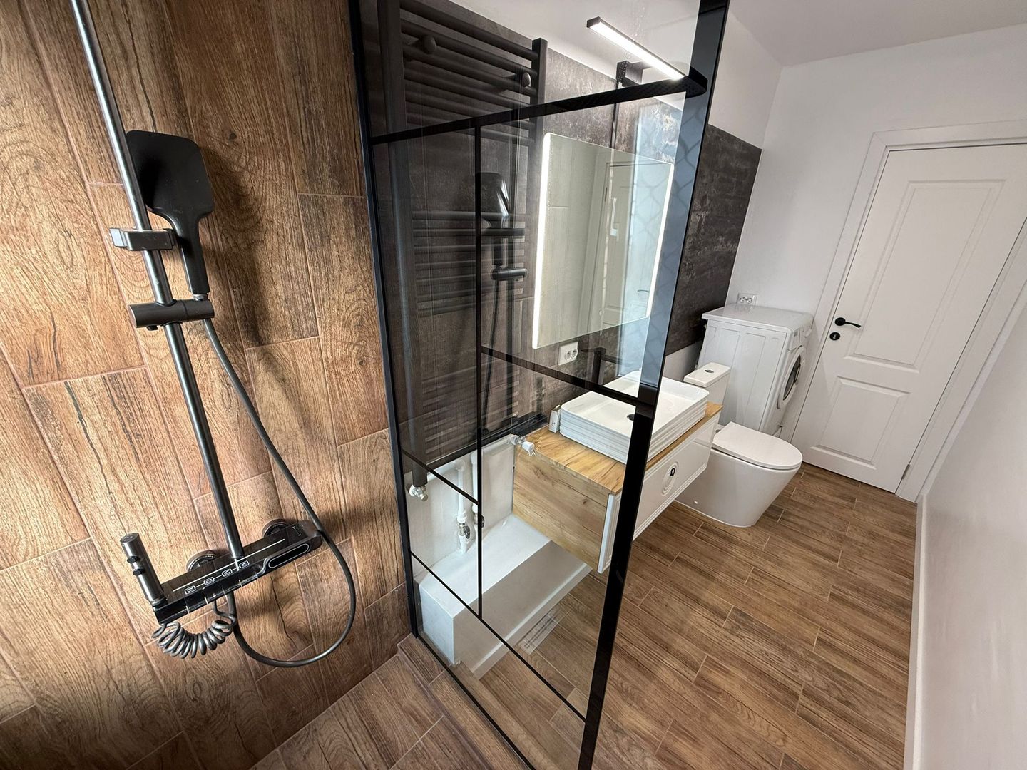 Garsoniera Renovata - Decomandata - Gorjului - Metrou 10 minute - Poză 14