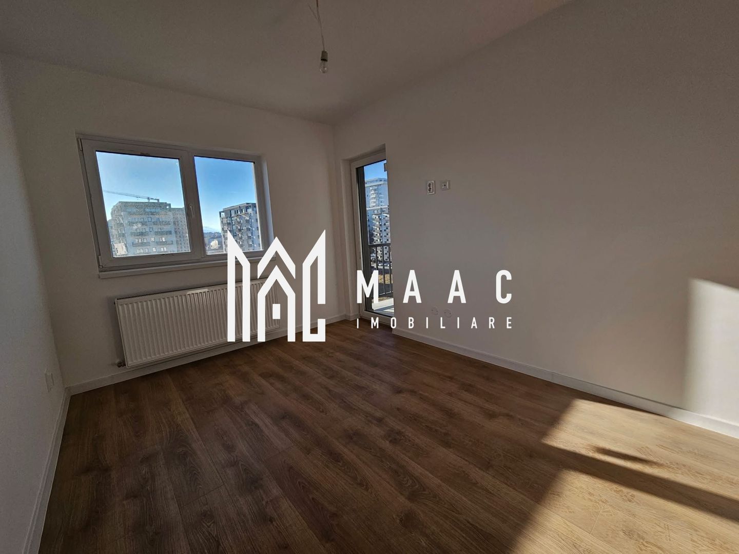 Apartament 4 camere I 3 Balcoane I La Cheie I Loc de Parcare - Poză 4