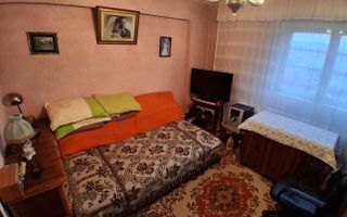 3 camere decomandat, ultracentral, etaj intermediar Iasi - Poză 1
