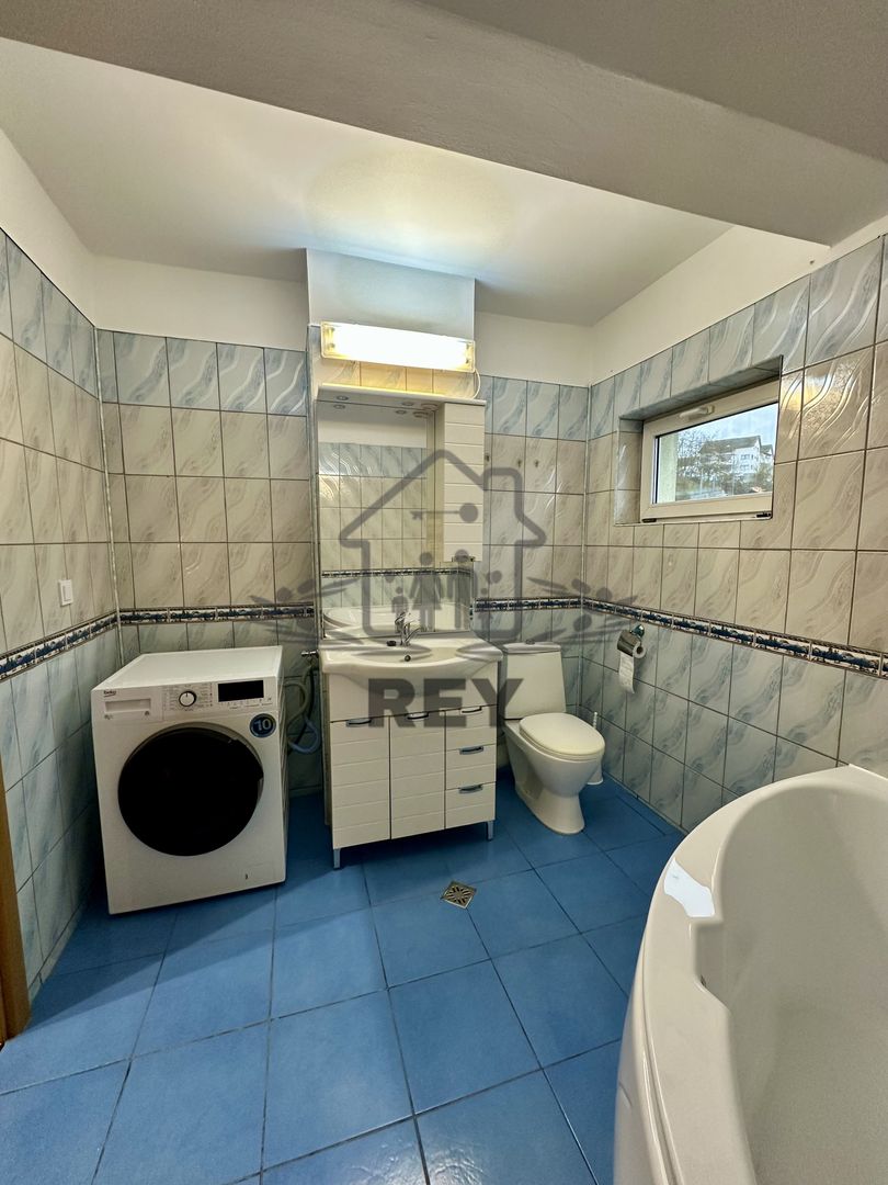 Apartament 4 camere cu garaj zona Strand- V.Aurie - Poză 6