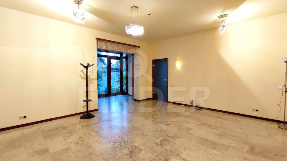 Spatiu  Finisat zona Centrala - Poză 5