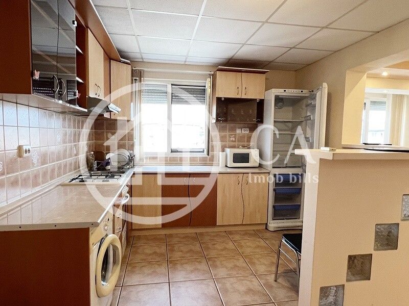 Apartament de închiriat cu 3 camere în zona Rogerius, Oradea - Poză 5