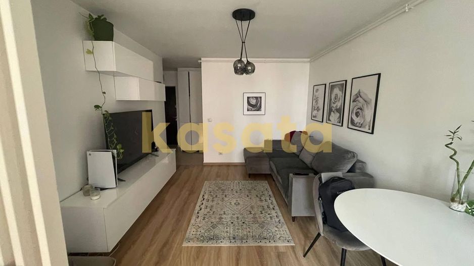 Apartament 2 camere tip studio,  luminos, loc de parcare - Poză 1