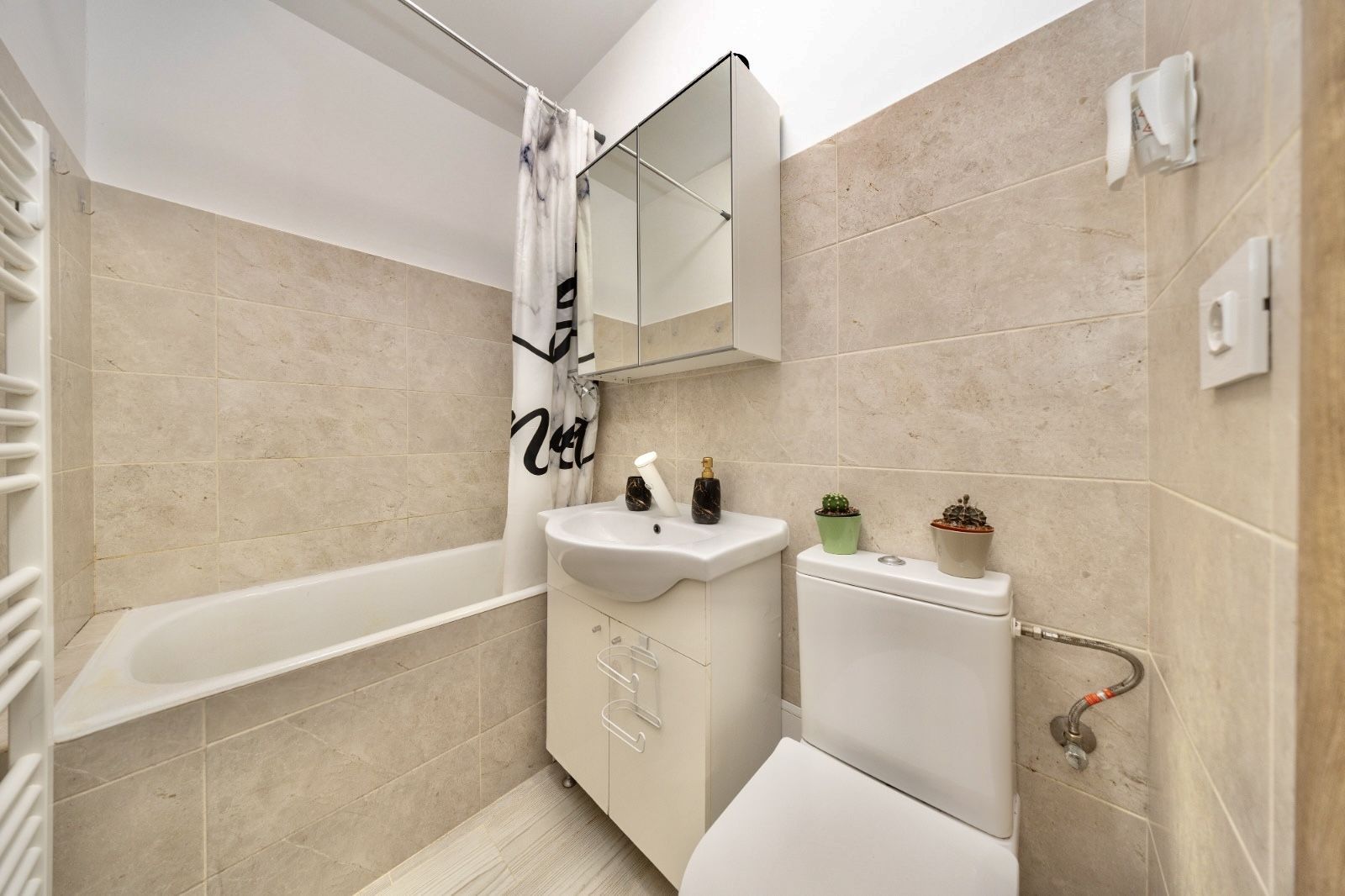 Apartament modern cu 2 camere, Noua, Etaj intermediar - Gata de locuit - Poză 12