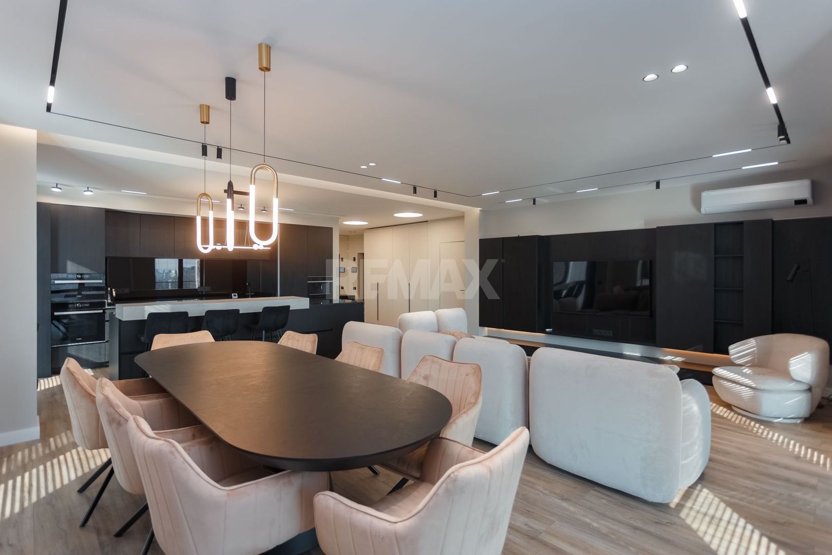 De închiriat apartament, 2 dormitoare, str. Teatrală 3, Centru. - Poză 28