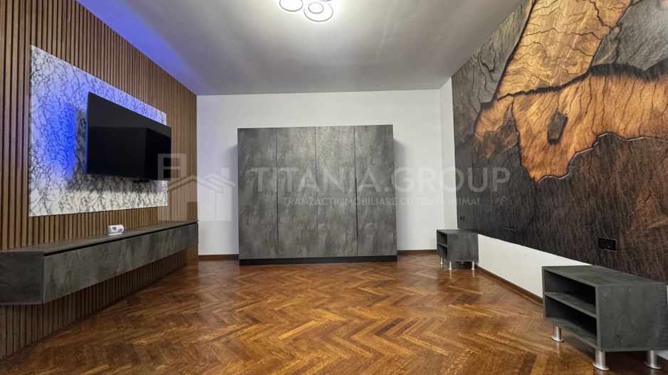 Garsonieră 42 mp complet renovata, zonă centrală, vis-a-vis Teatrul Dramatic - Poză 1