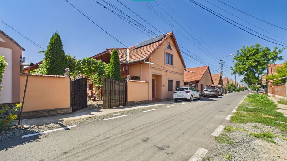 Casă individuală spațioasă în Jimbolia - Poză 1