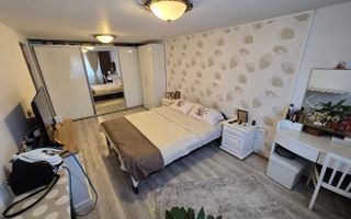Casa 7 camere 3 bai 2 intrari Zona Garii - Poză 21