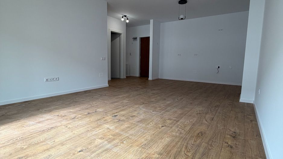 Apartament cu două camere,  semidecomandat, finisat | Zona Eroilor - Poză 3